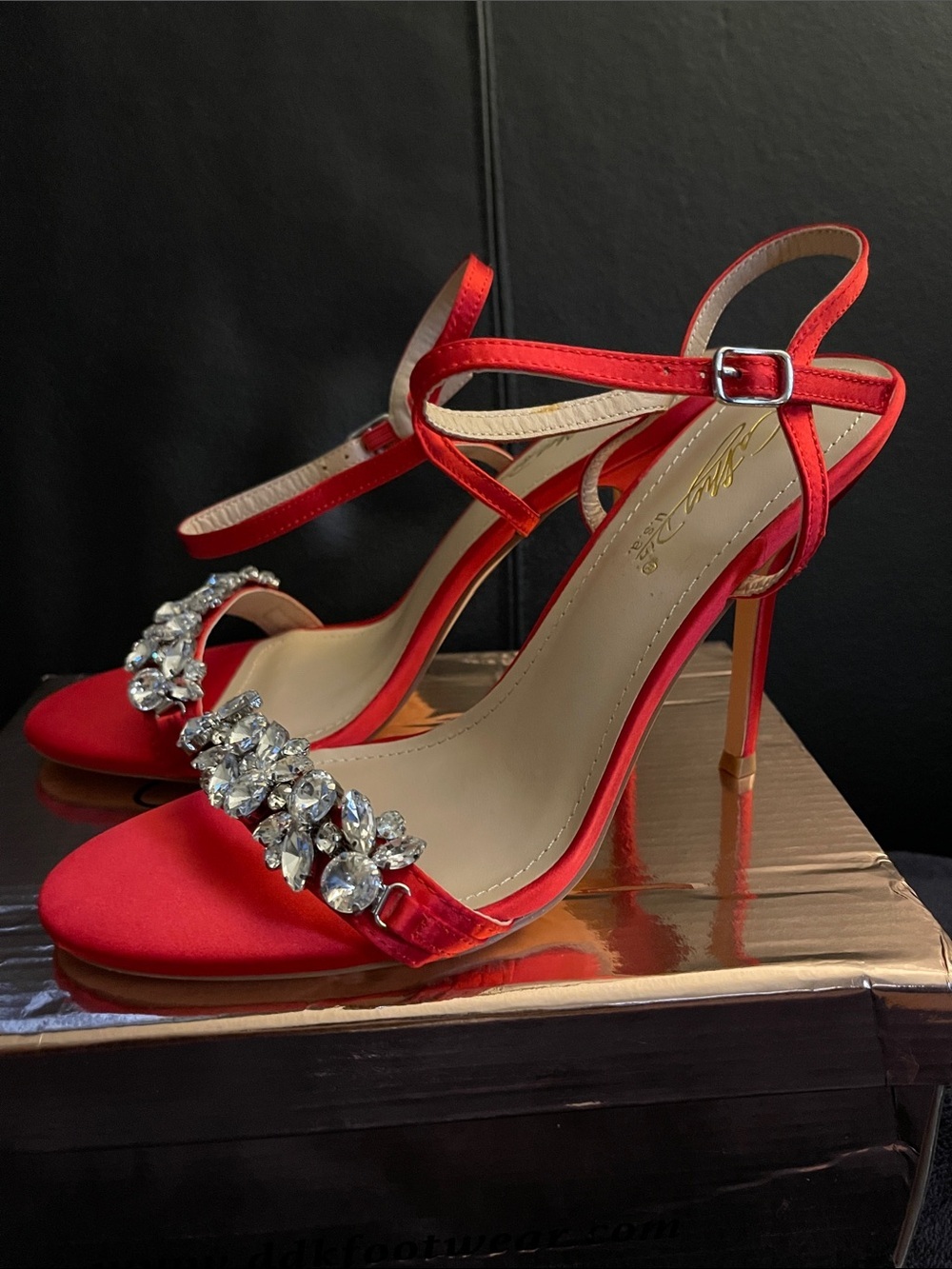 Cathy Din Women’s 4.5” Red Crystal Embellished Ankle Strap Sandals Sz 9 NWB - Picture 7 of 16